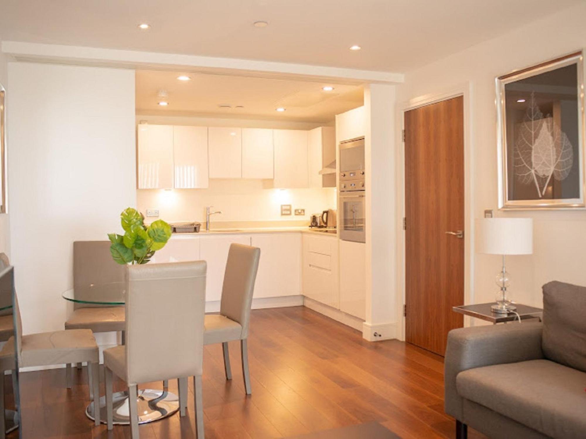 Lincoln Plaza By Interhome Londen